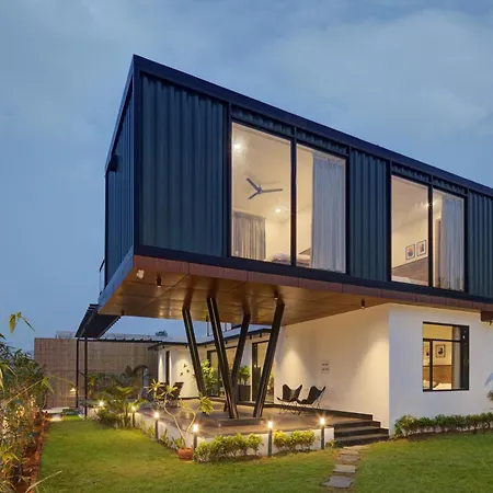 The Hanging Villa - A Luxury Pool Villa In Jaipur